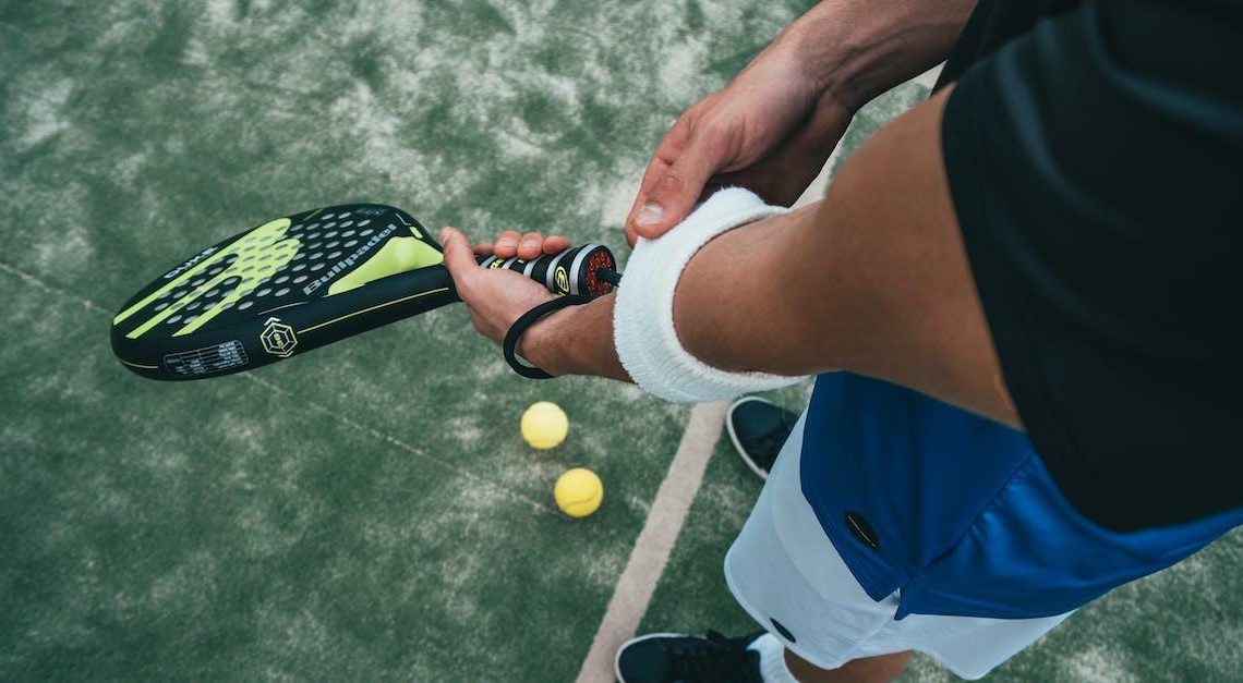 Sæt fuld skrue på dit helbred med padel tennis med disse 5 tips